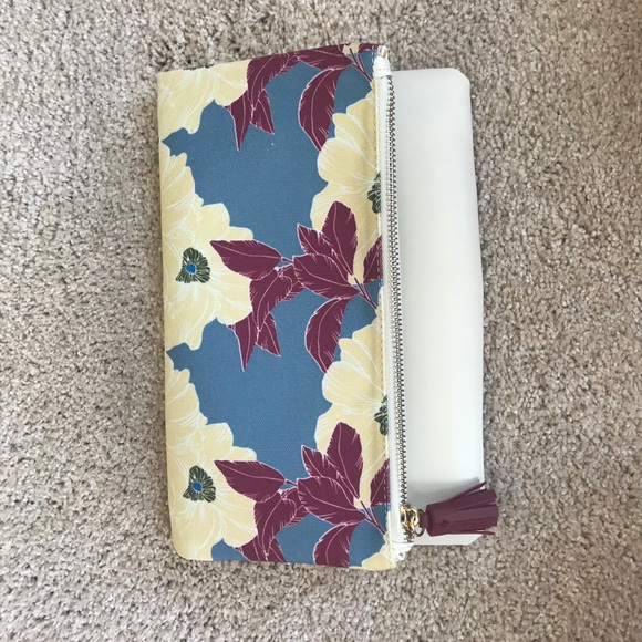 Rachel Pally reversible “bloom” clutch - Picture 2 of 7